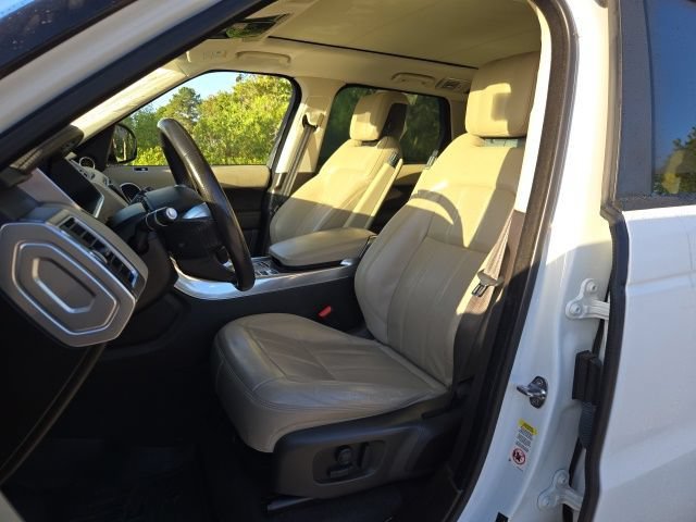 Used 2019 Fuji White Land Rover HSE image 13