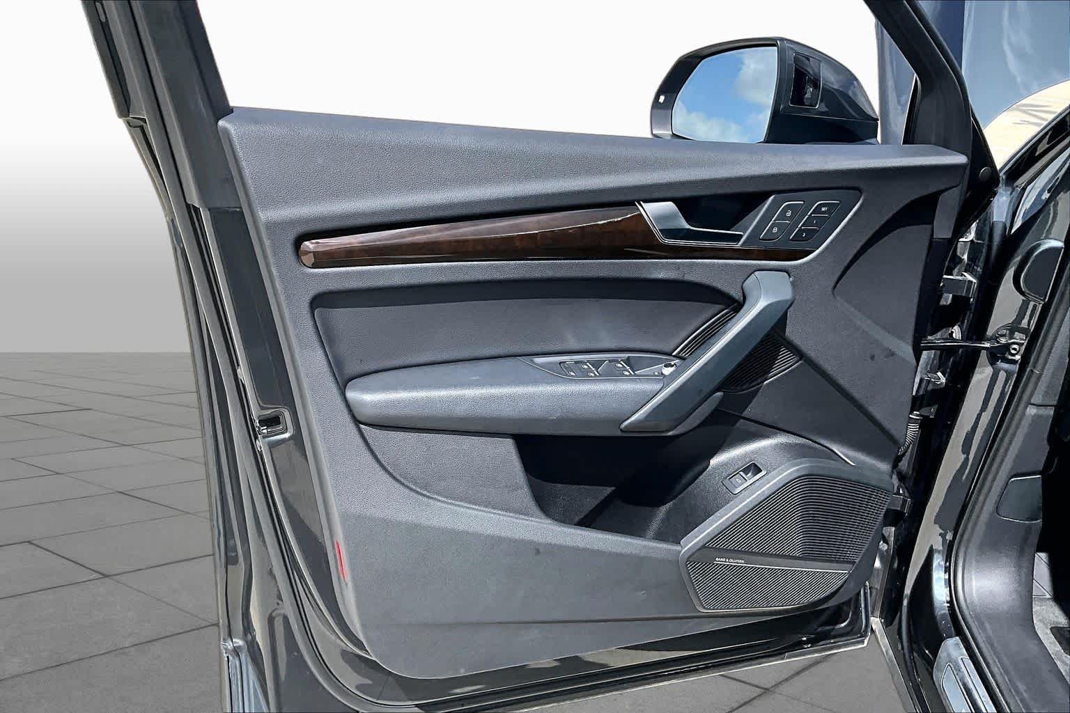 Used 2018 Manhattan Gray Metallic Audi Premium Plus image 24