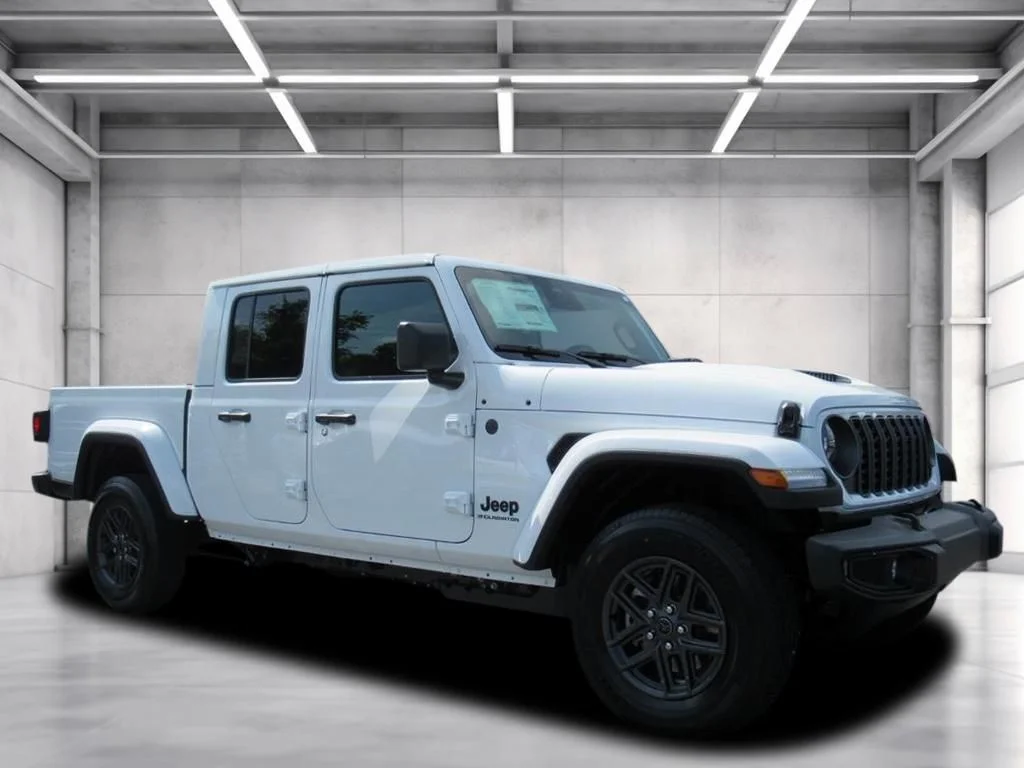 New 2026 Bright White Clear-Coat Exterior Paint Jeep Sport S image 1