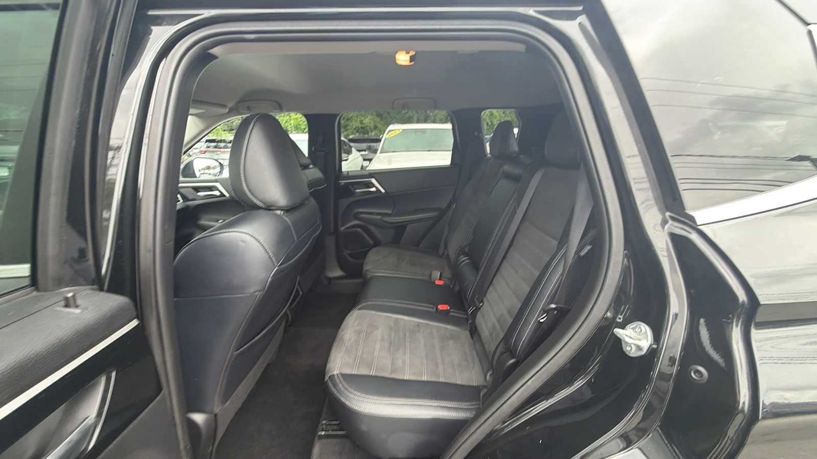Used 2024 Black Diamond Mitsubishi SE image 22
