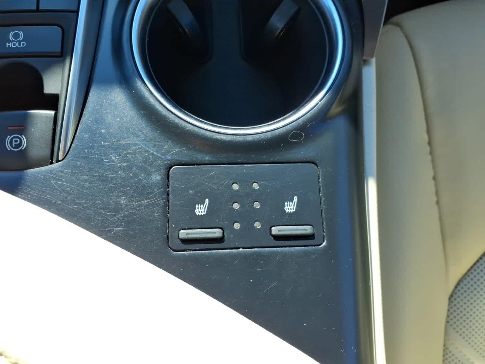 Used 2018 Super White Toyota XLE V6 image 20