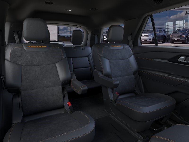 New 2026 Space White Metallic Ford Tremor image 12