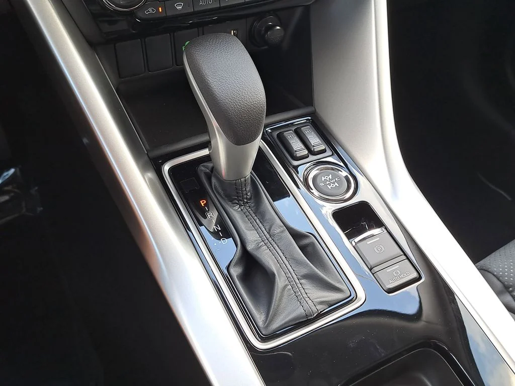 2026 Mitsubishi Eclipse Cross SE - Photo 30