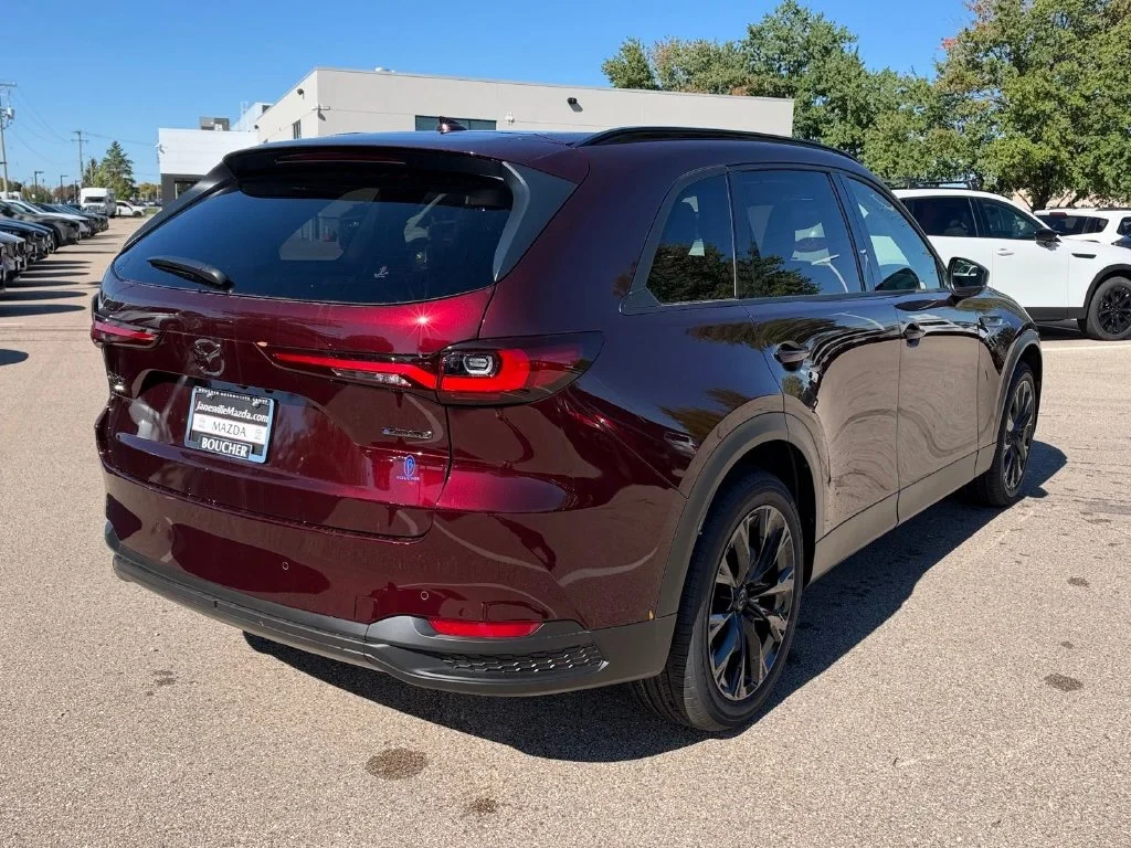 New 2026 Artisan Red Premium Mazda 3.3 Turbo Premium image 5