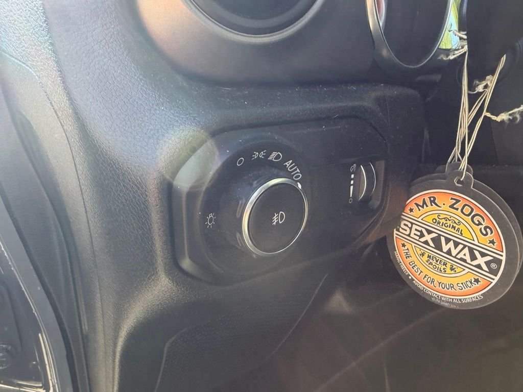 Used 2023 Gray Jeep Willys image 17