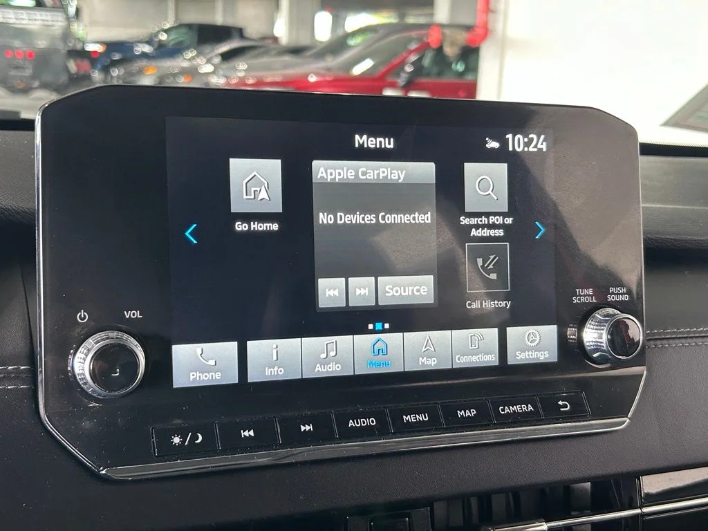 Used 2024 Diamond Mitsubishi SE Black Edition image 23