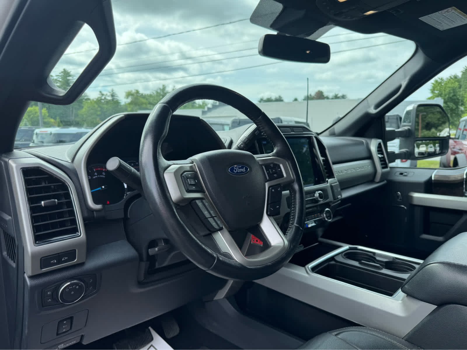 Used 2022 Star White Metallic Tri-Coat Ford LARIAT image 16