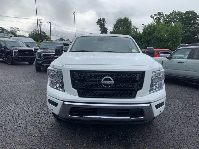 Used 2024 Glacier White Nissan SV image 3