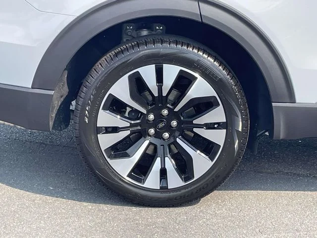New 2026 Space White Metallic Ford Platinum™ image 7