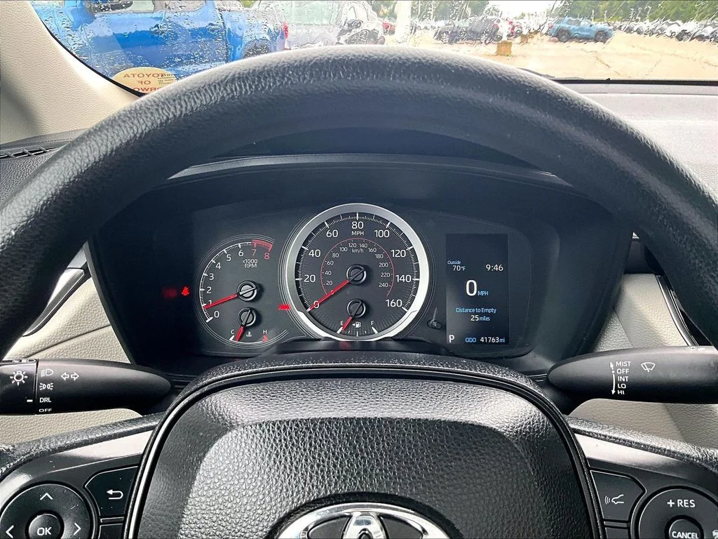 Certified Used 2022 Silver Toyota L image 24