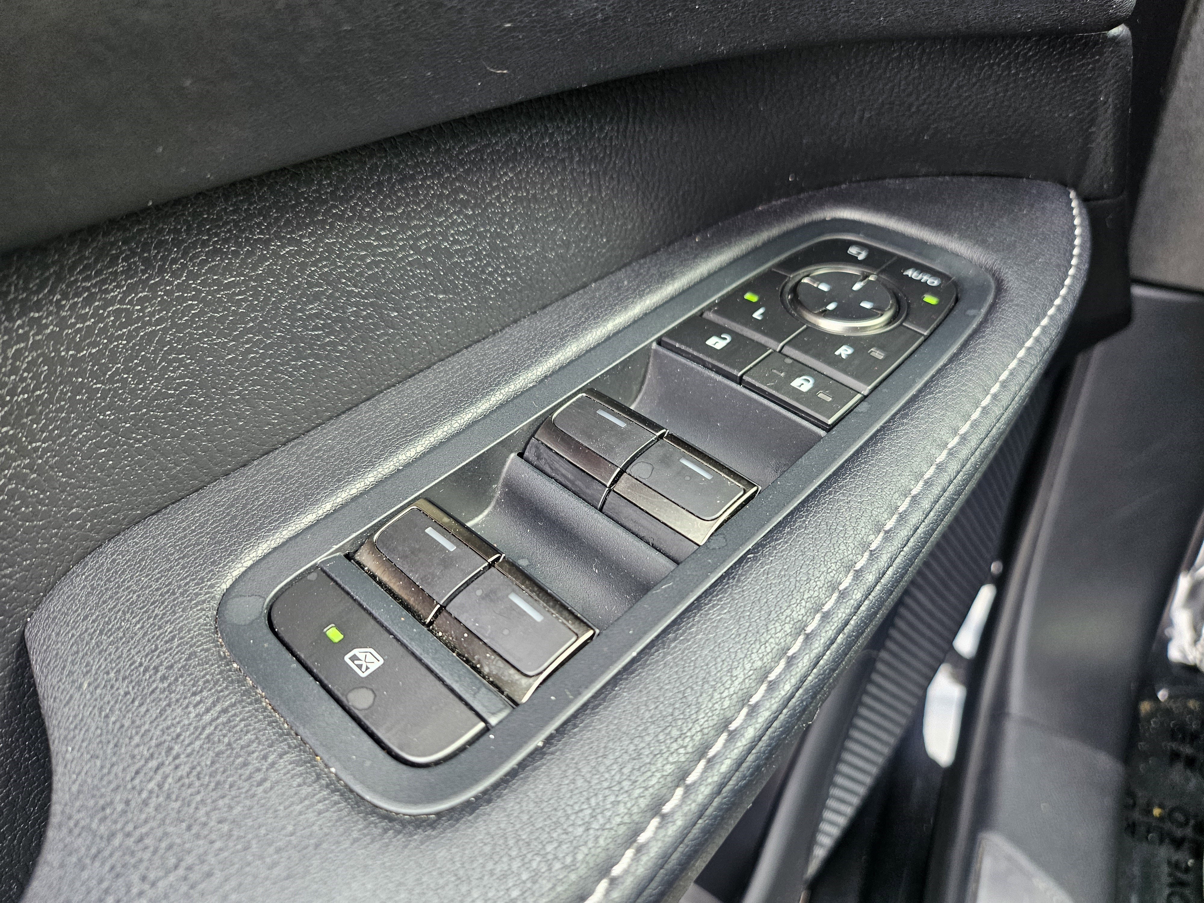 Certified Used 2025 CAVIAR Lexus 500h F SPORT Performance image 15