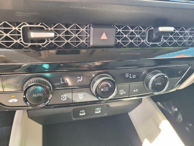 Used 2024  Honda EX-L image 25
