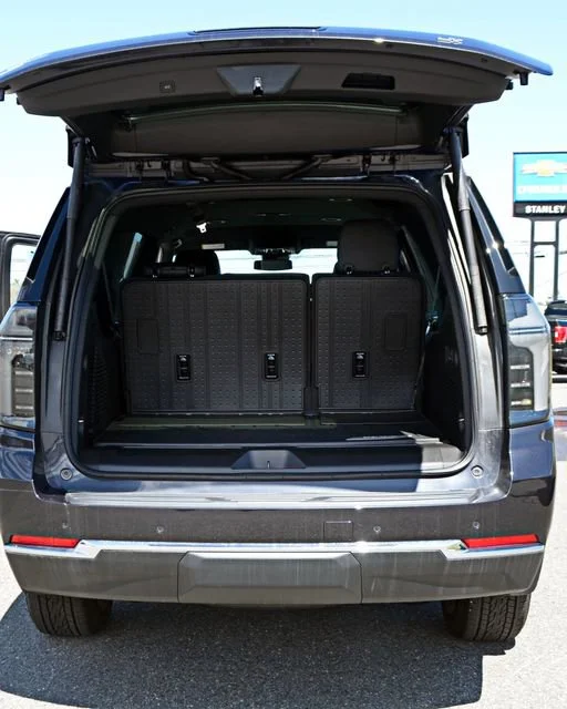 2026 Chevrolet Suburban LT - Photo 13