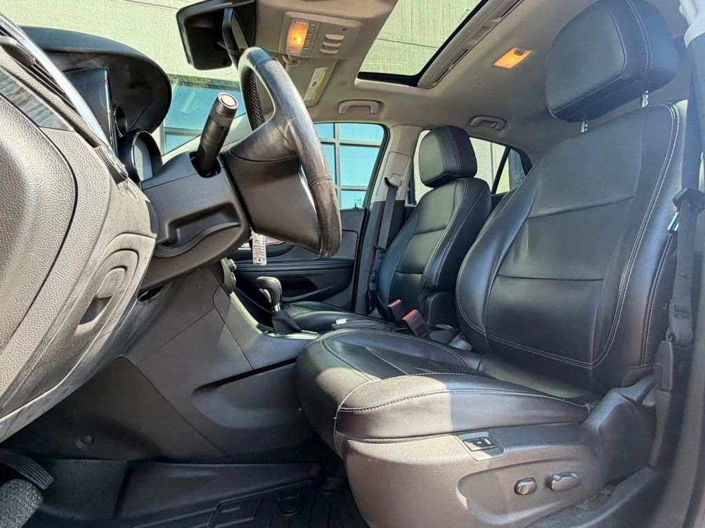 Used 2014 Red Buick Premium image 6