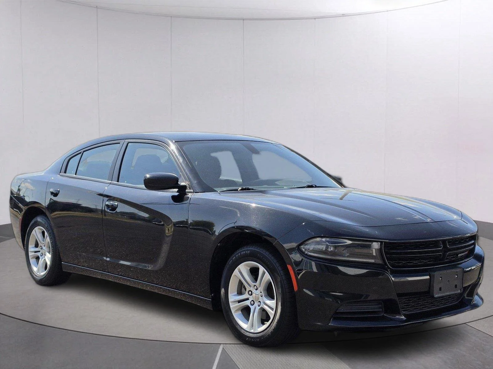 Used 2023  Dodge SXT image 7