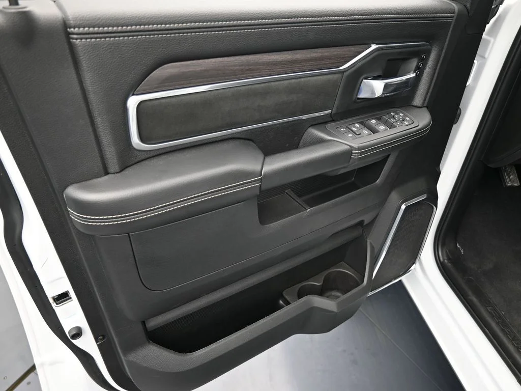 New 2026 Bright White Clear-Coat Exterior Paint RAM Laramie image 16