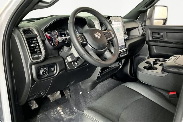 New 2026 Bright White Clear-Coat Exterior Paint RAM Tradesman image 8