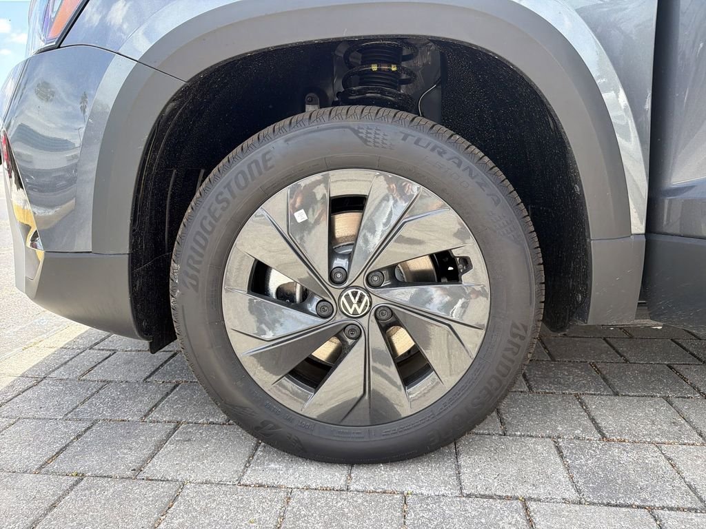New 2026 Gray Volkswagen 1.5T S image 29
