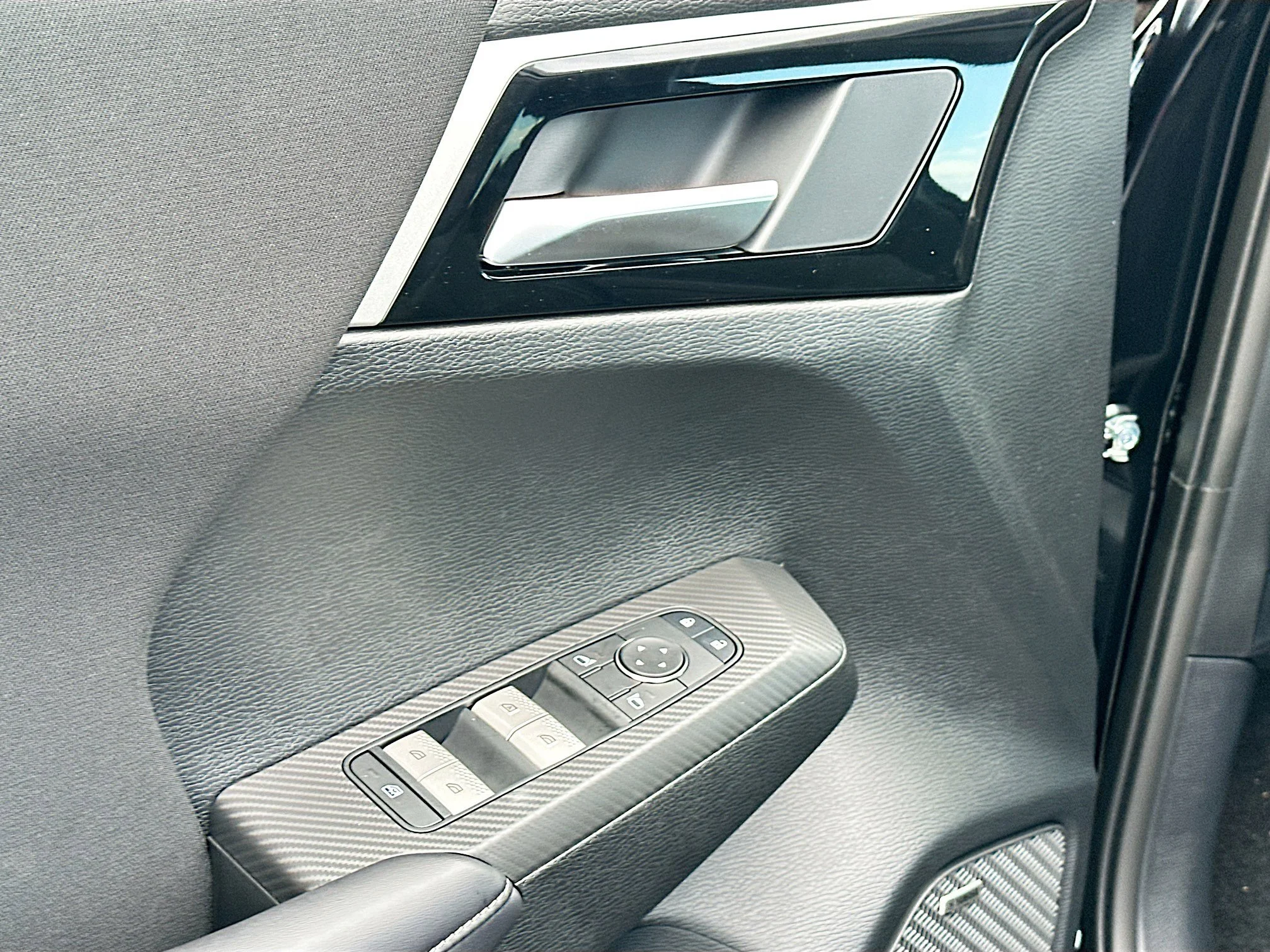 2026 Mitsubishi Outlander ES - Photo 13