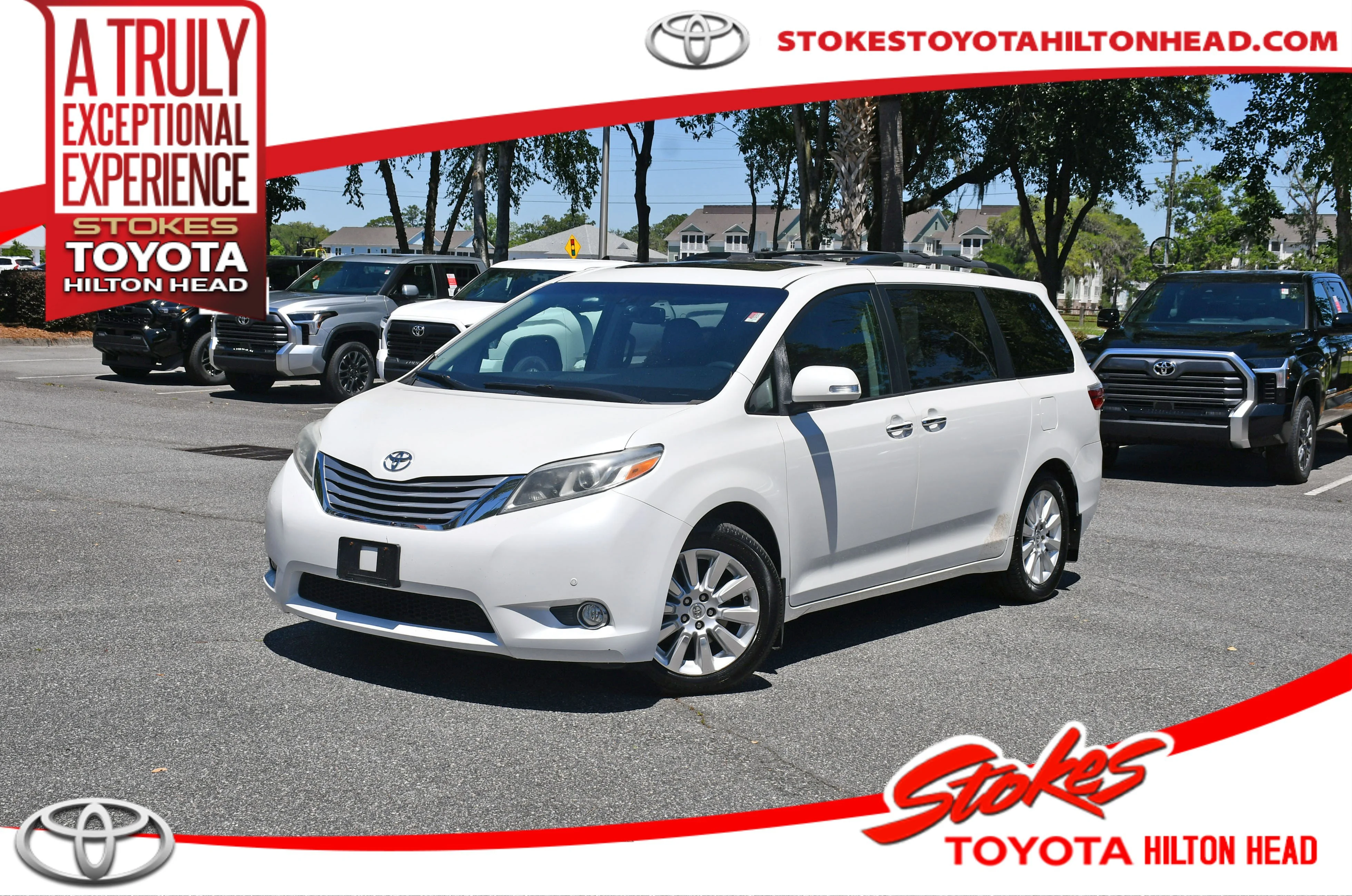 2016 Toyota Sienna Limited V6 7-Passenger's photo