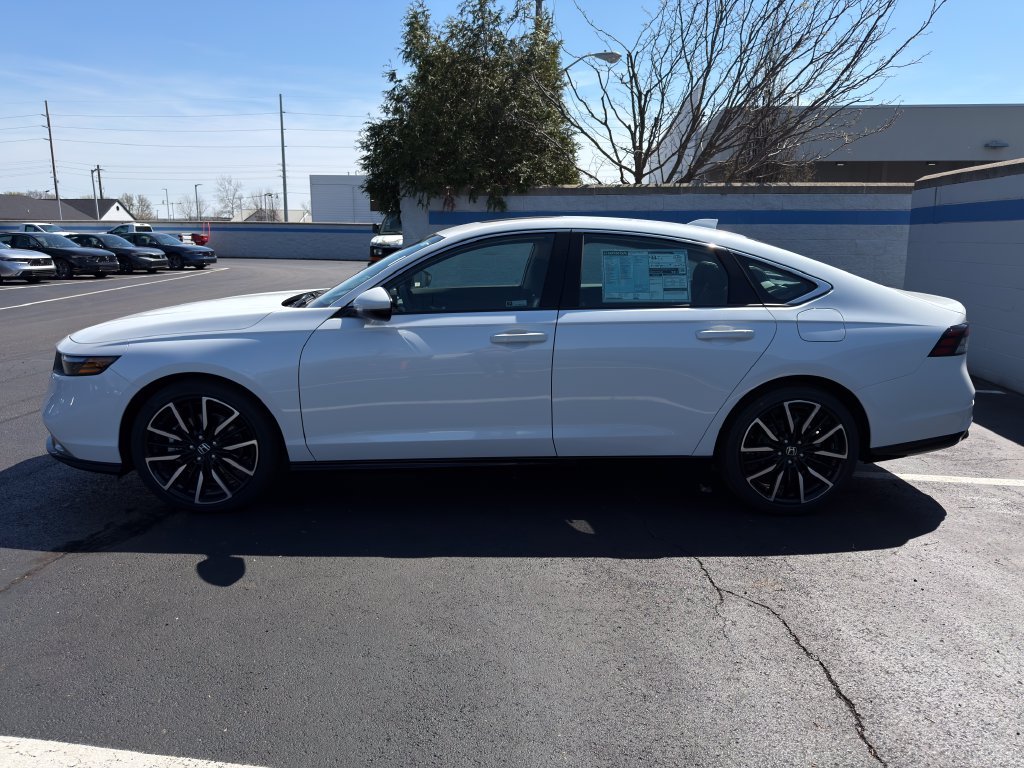 New 2026 Platinum White Pearl Honda Touring image 2
