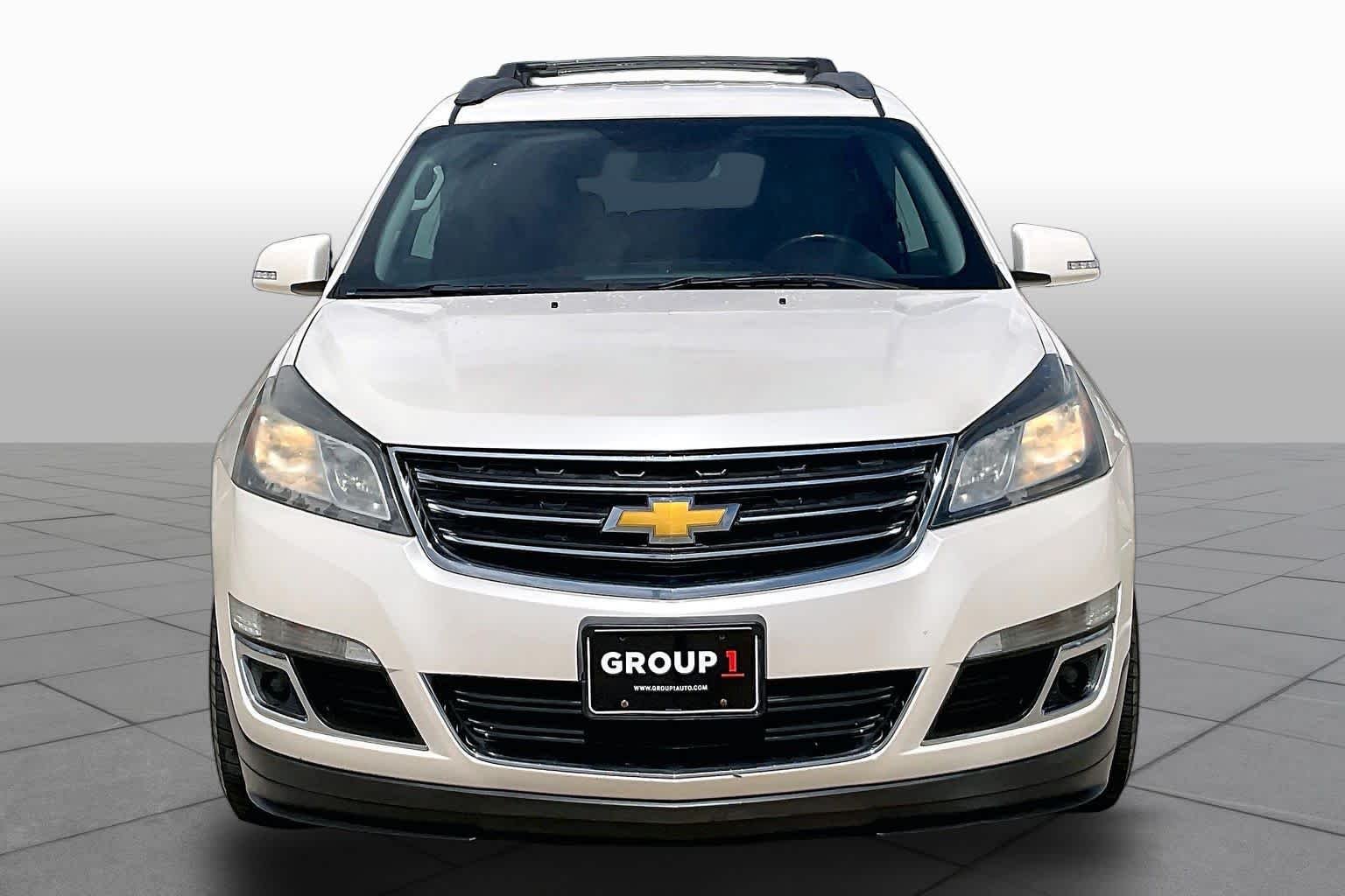 Used 2013 White Diamond Tricoat Chevrolet LT image 4