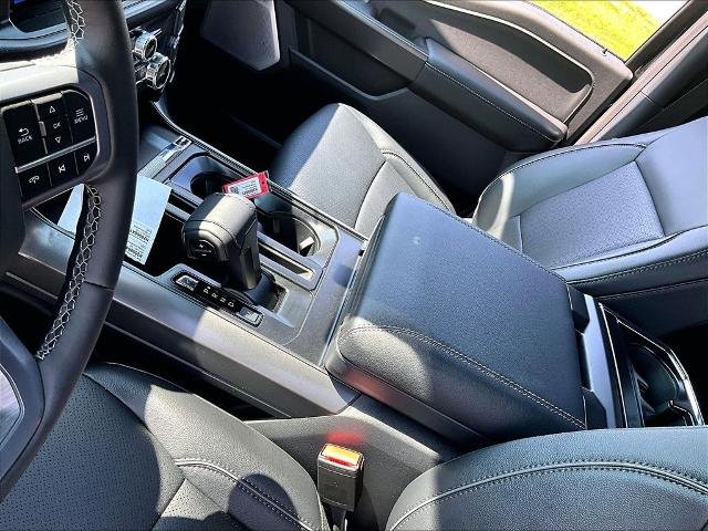 New 2026 Agate Black Metallic Ford Lariat image 22
