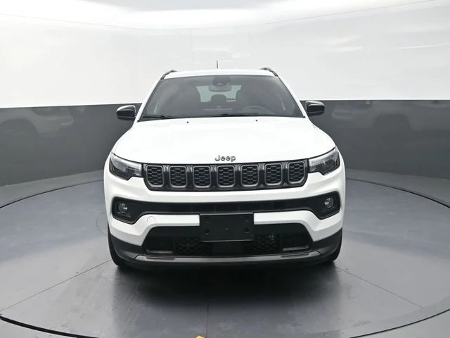 New 2026 Bright White Clear-Coat Exterior Paint Jeep Latitude image 4