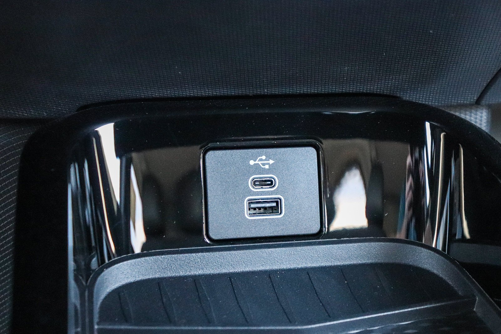 New 2026 Shadow Black Ford Premium image 25
