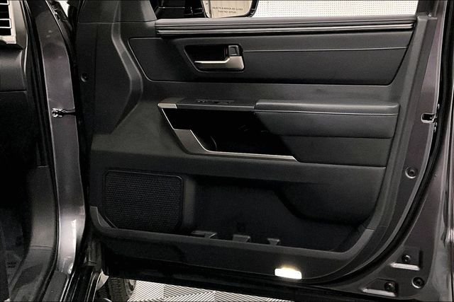 2025 Toyota Tundra Limited - Photo 23