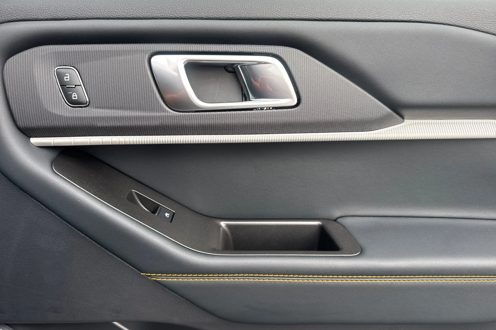New 2027 Avalanche Gray Ford Tremor® image 20