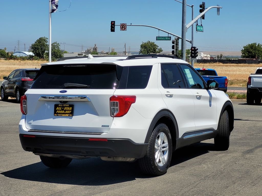 Certified Used 2020 Oxford White Ford XLT image 4