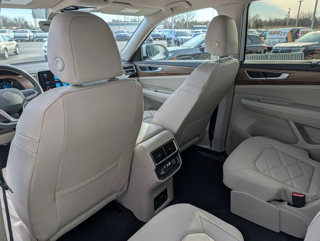 New 2026 White/off-white Volkswagen 2.0T SE w/Technology image 13
