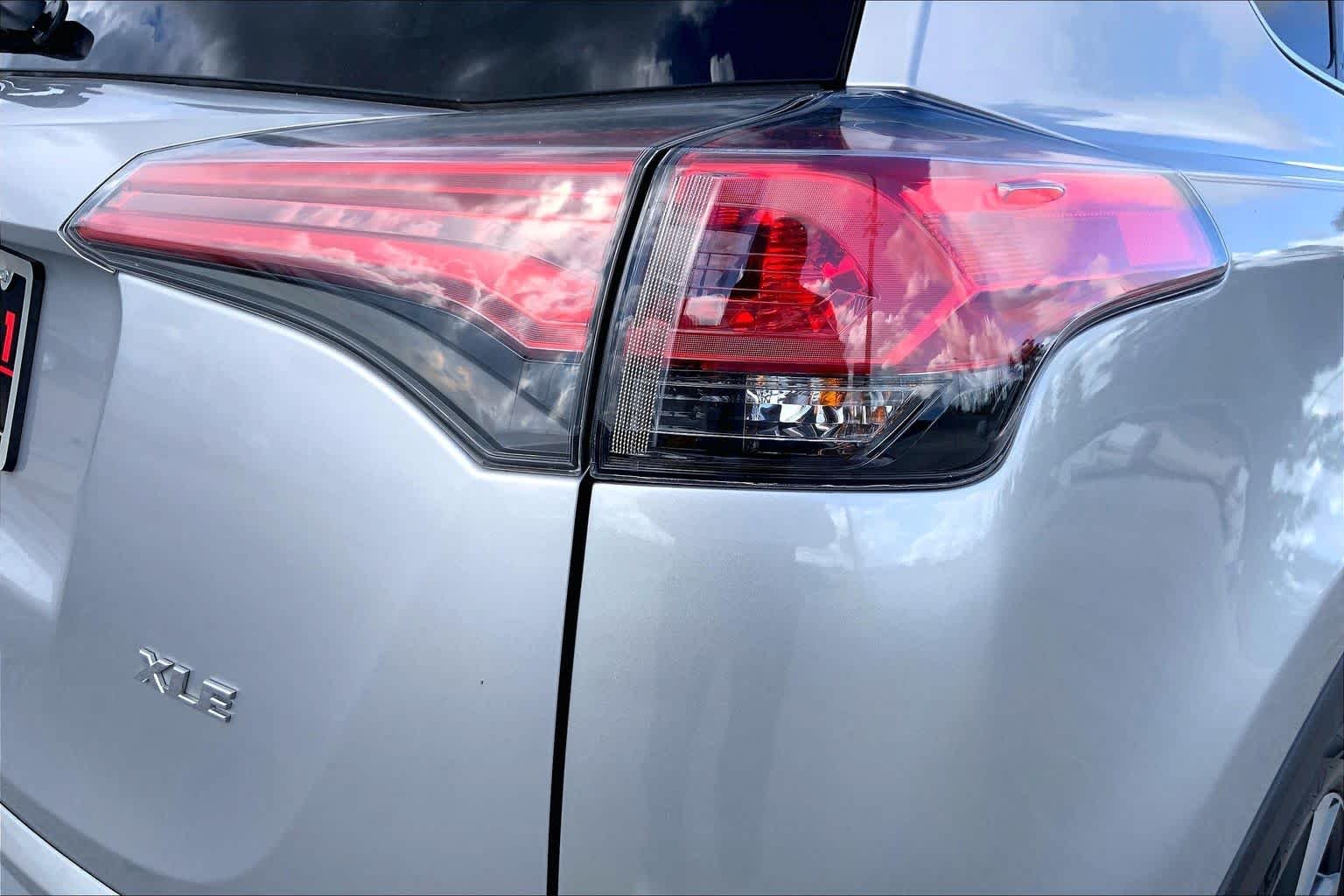 Used 2016 Silver Sky Metallic Toyota XLE image 30
