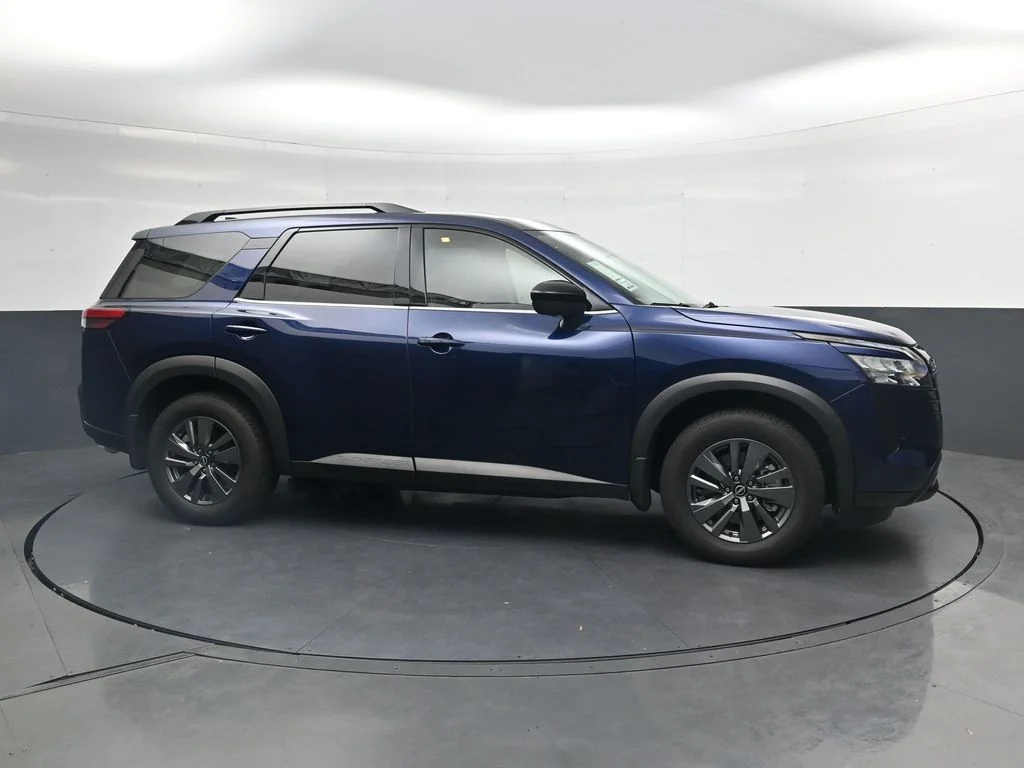 Used 2026 Blue Nissan SV image 4