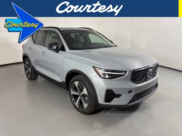2024 Volvo XC40 B5 Core