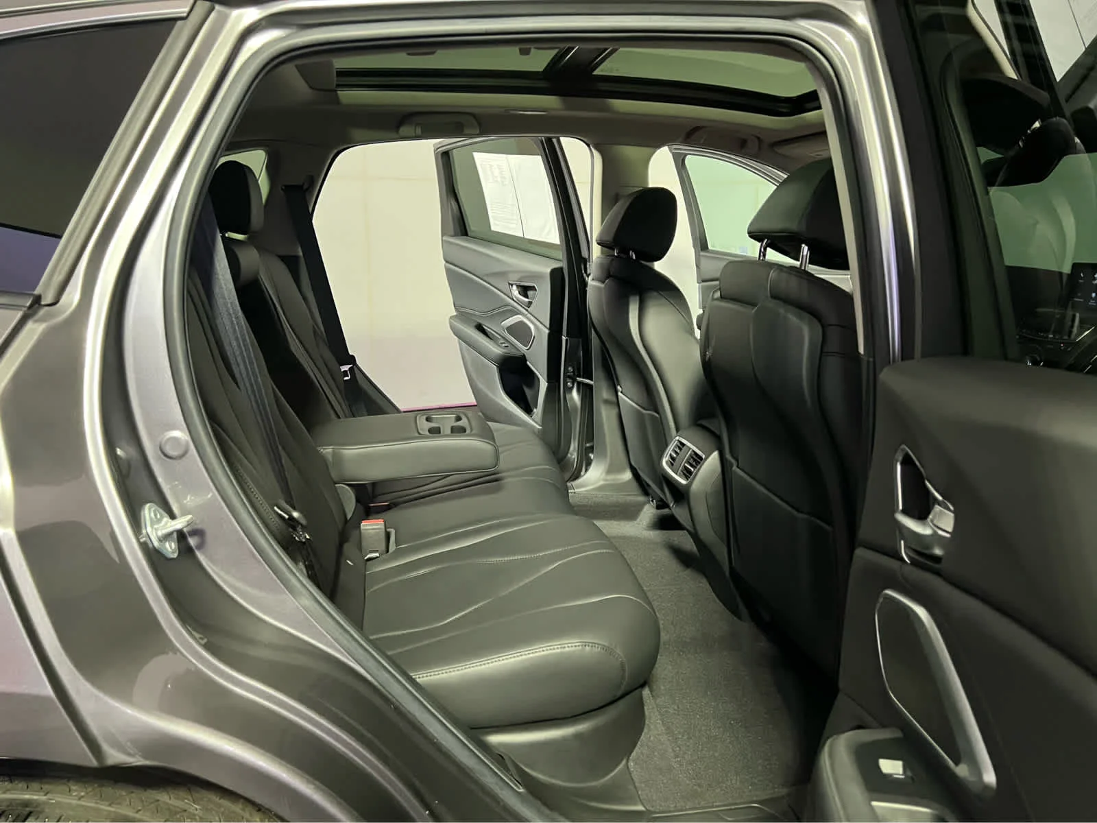 Certified Used 2024 Liquid Carbon Metallic Acura  image 30