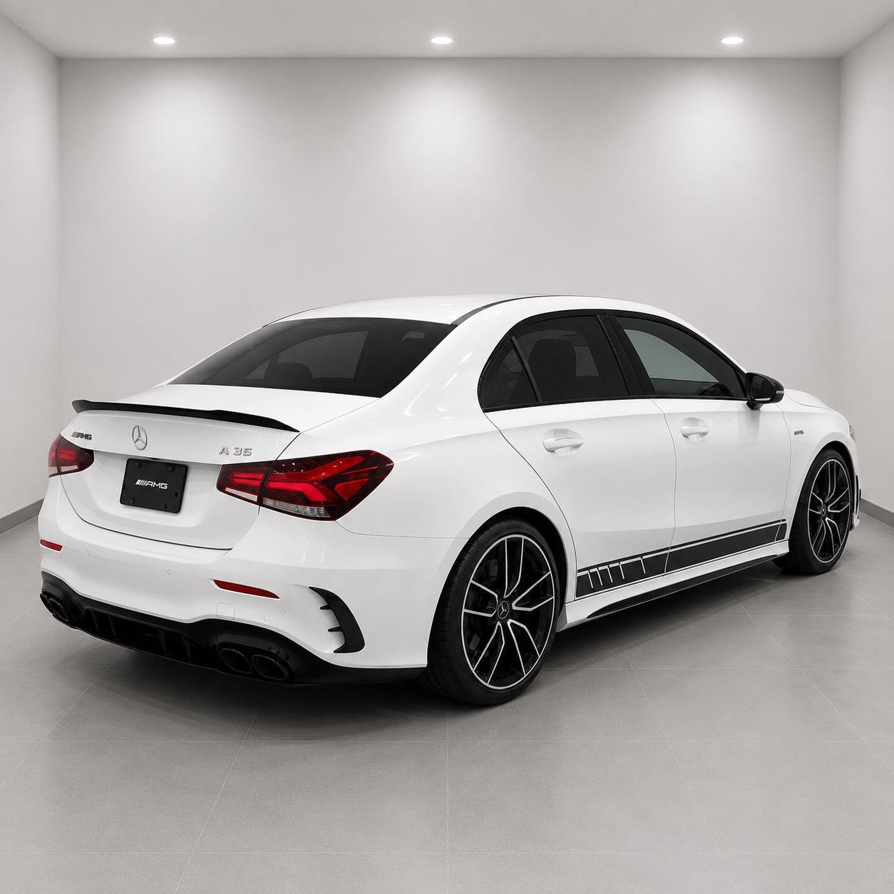 Used 2021 WHITE MERCEDES  image 4