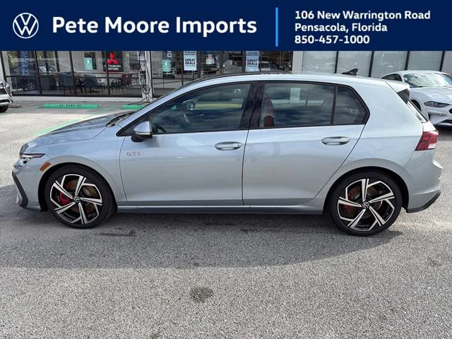 2026 Volkswagen Golf GTI 2.0T SE 4-door DSG's photo
