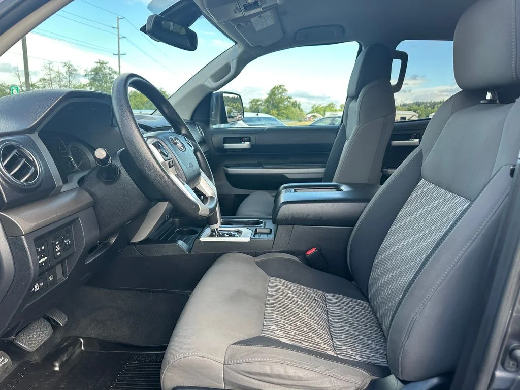 Used 2020 Gray Toyota SR5 image 12