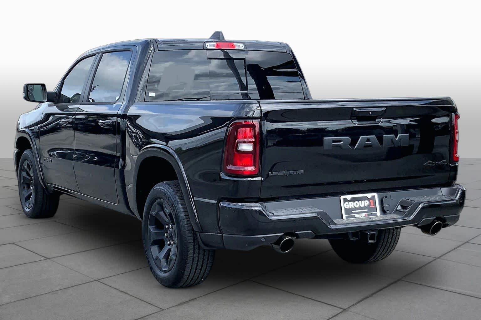 New 2027 Diamond Black Crystal Pearl-Coat Exterior Paint RAM Lone Star image 9
