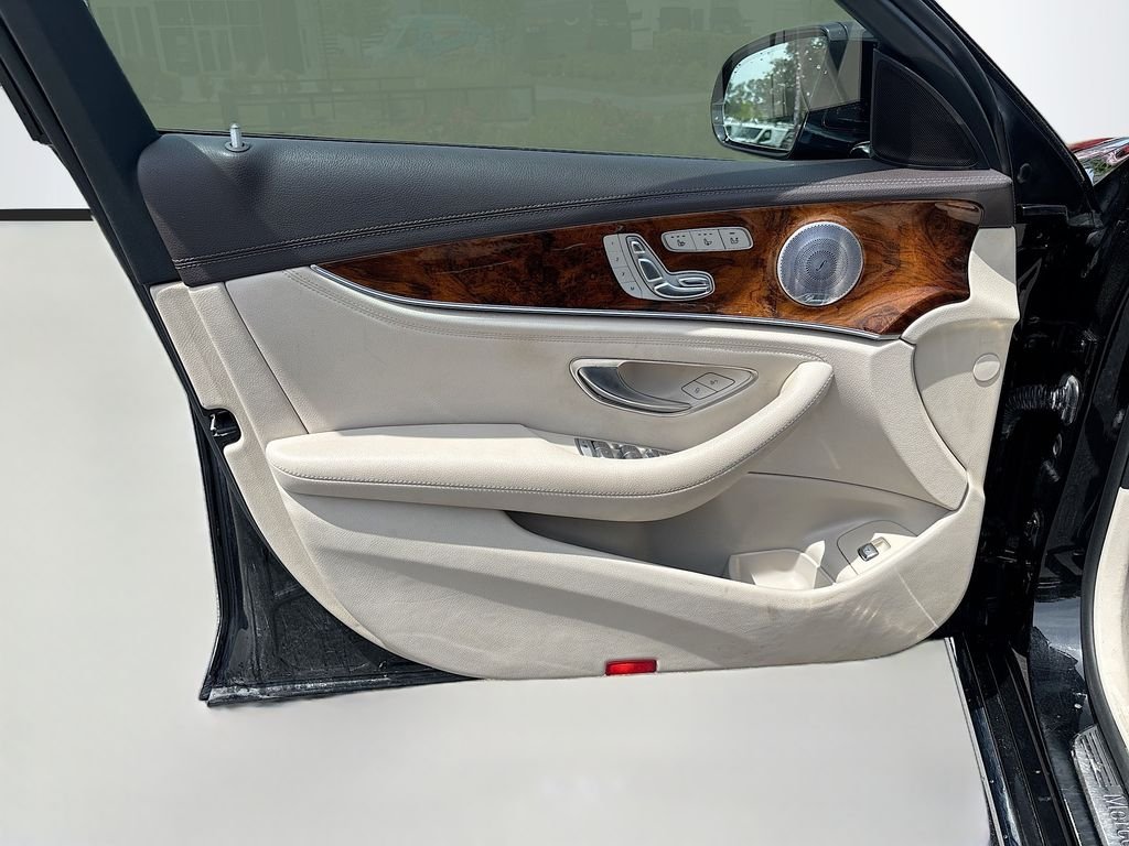 Used 2018 Black Mercedes-Benz E 400 image 38