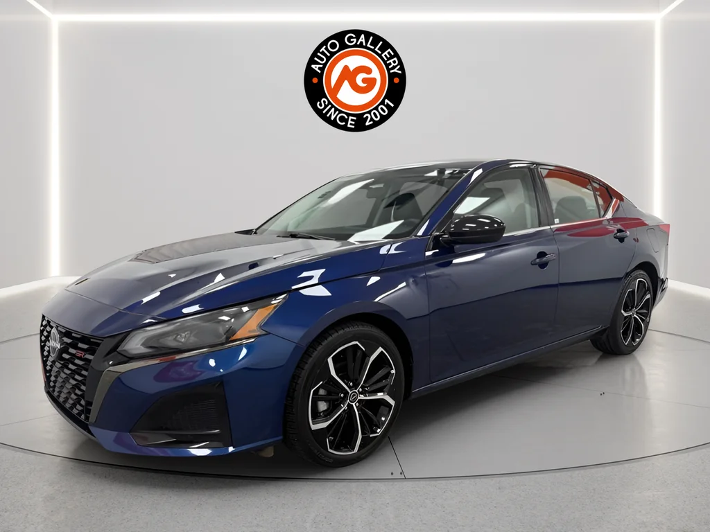 Used 2024 Blue Nissan 2.5 SR image 4