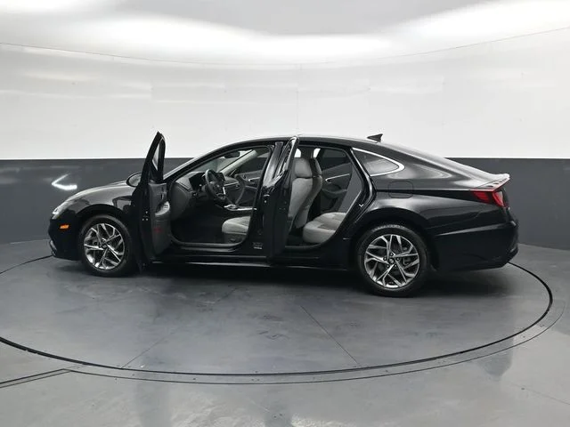 Used 2020 Black Hyundai SEL image 41