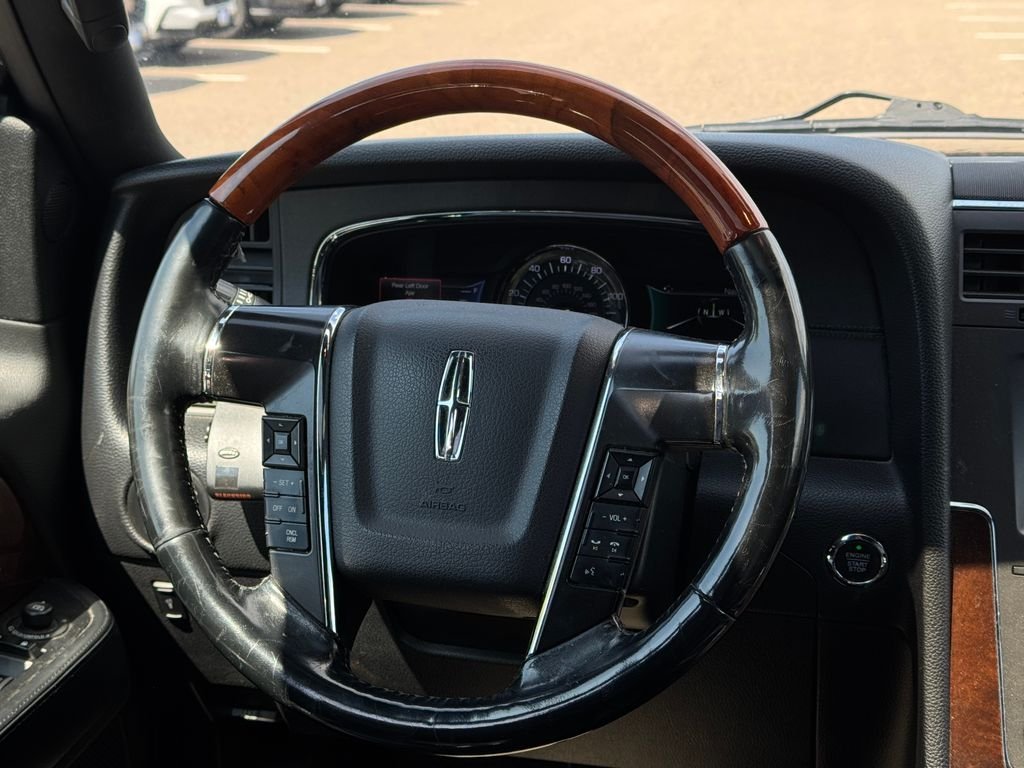 Used 2017 Magnetic Gray Metallic Lincoln Select image 14