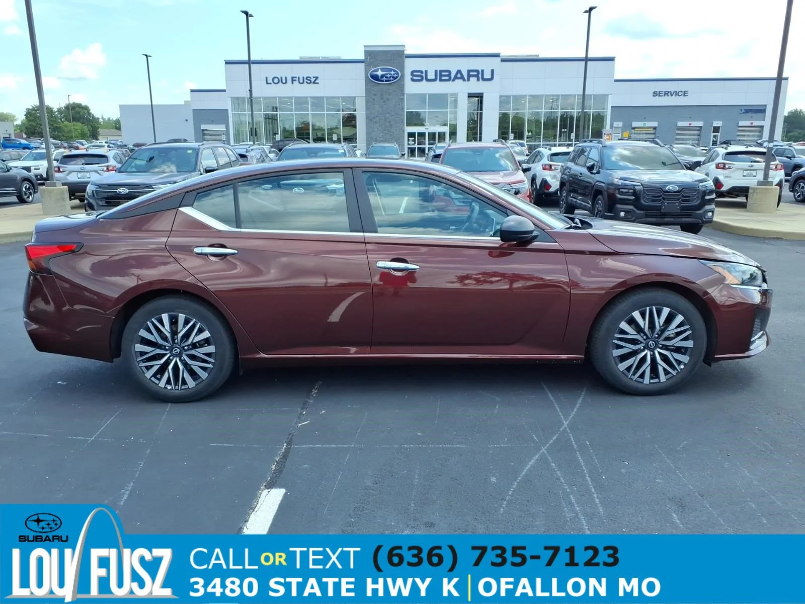 Used 2025 Garnet Pearl Metallic Nissan SV image 27