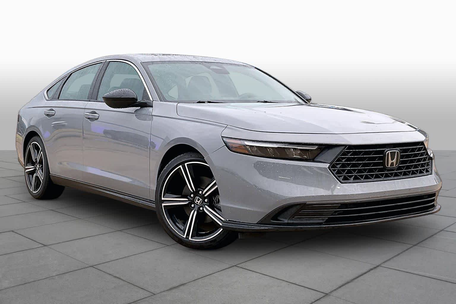 Used 2023 Urban Gray Pearl Honda Sport image 3
