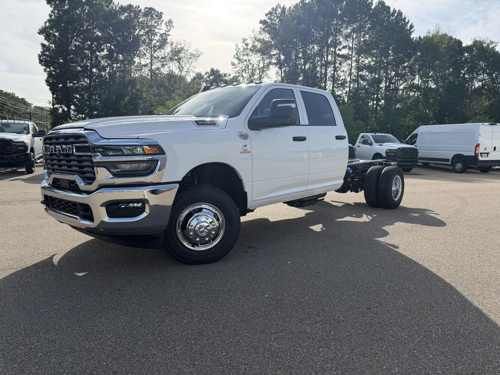 New 2026 Bright White Clear-Coat Exterior Paint RAM Tradesman image 1