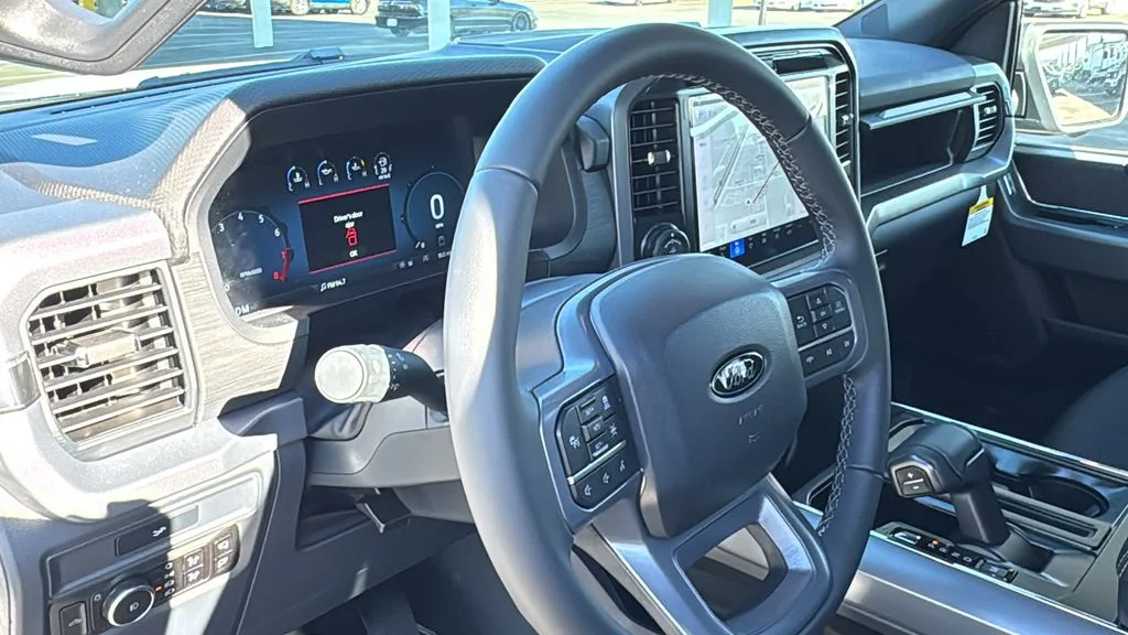 New 2026 Oxford White Ford XLT image 15