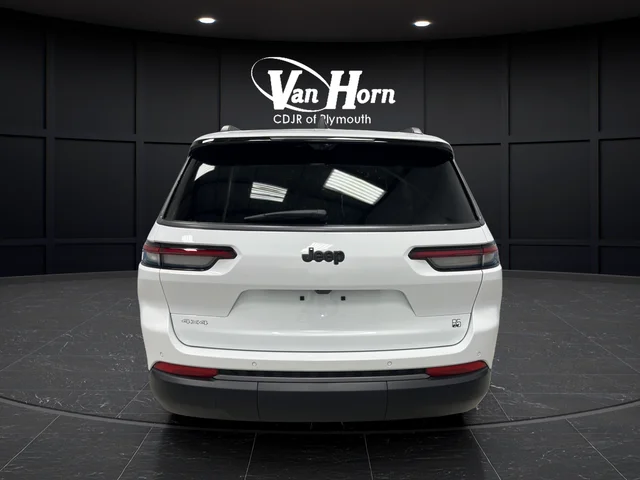 New 2026 Bright White Clear-Coat Exterior Paint Jeep Limited image 6